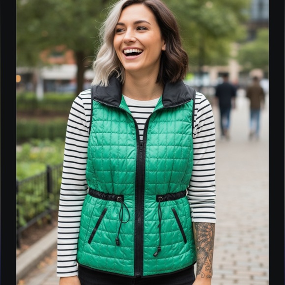 Zenergy by Chico's Jackets & Blazers - Zenergy By Chicos Vibrant Green Quilted Vest Like New! 0 or S